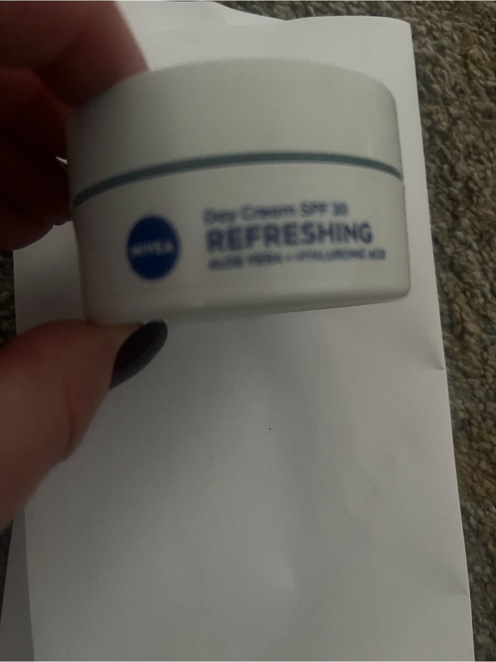 NIVEA Refreshing Day Cream SPF 30 - White